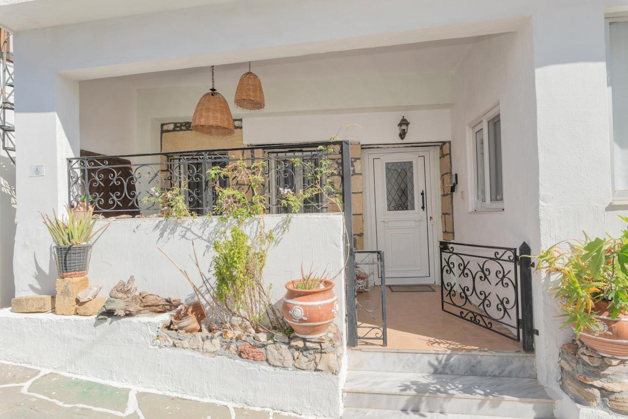 Philoxenia Traditional House Пастіда Екстер'єр фото